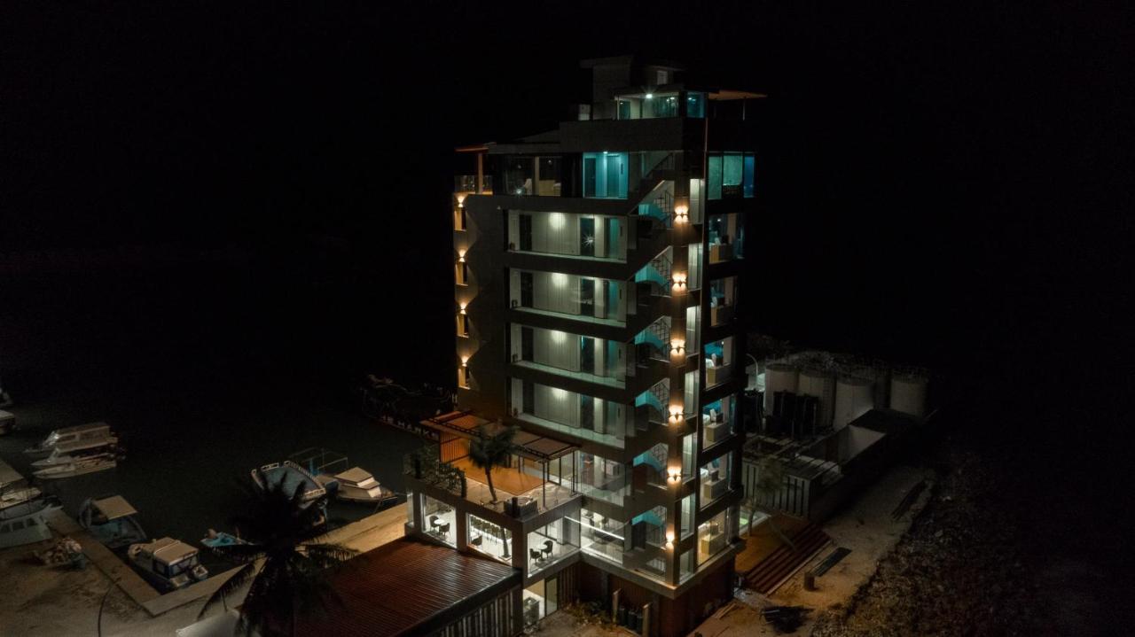 Swarn By Hawks Hotels Kamadhoo エクステリア 写真