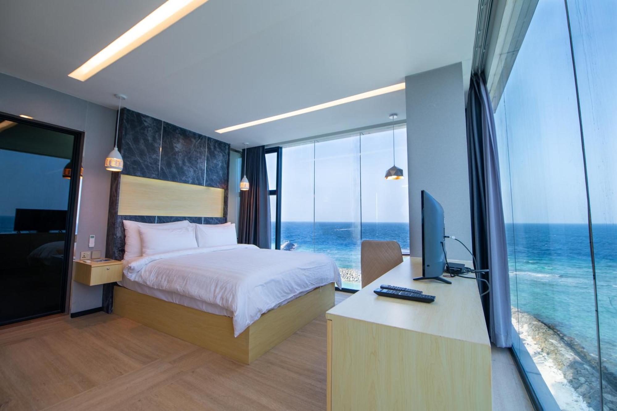 Swarn By Hawks Hotels Kamadhoo エクステリア 写真