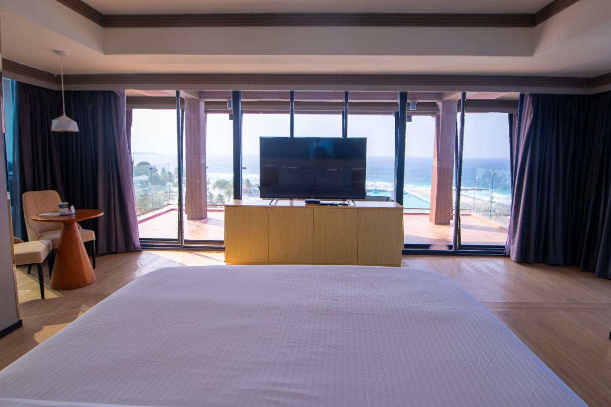 Swarn By Hawks Hotels Kamadhoo エクステリア 写真
