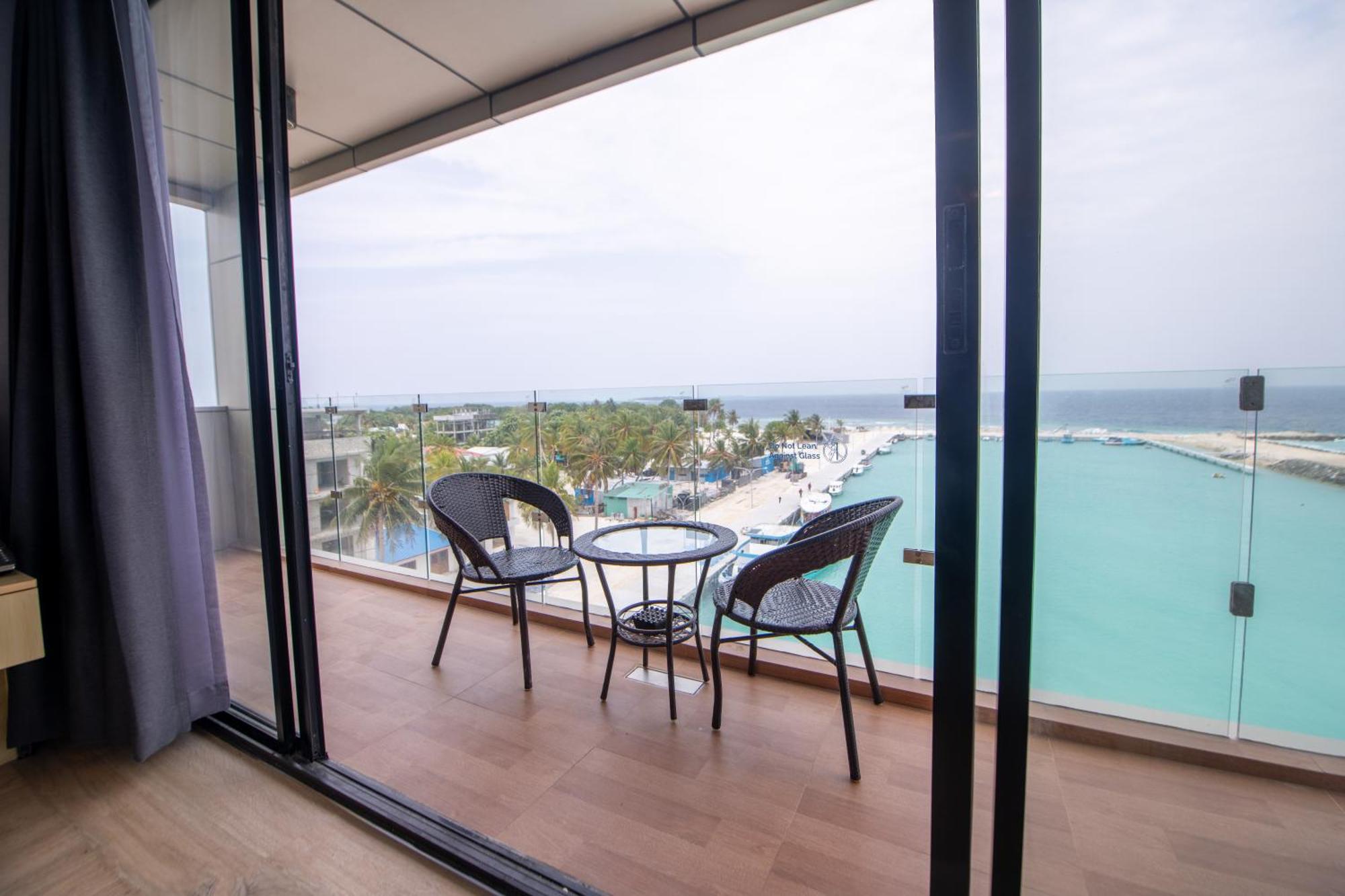 Swarn By Hawks Hotels Kamadhoo エクステリア 写真
